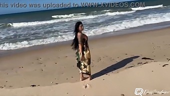 A Naughty Girl Fulfills Her Fan'S Wishes For Outdoor Sex Without A Condom