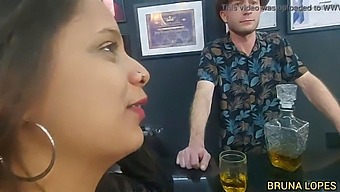 Bruna And Manuh Cortez Have Sex With Barman Malvadinho Who Struggles With Her Large Breasts And Seeks Assistance From Malvado